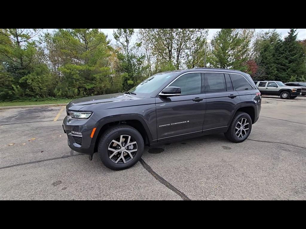 new 2025 Jeep Grand Cherokee car, priced at $47,960