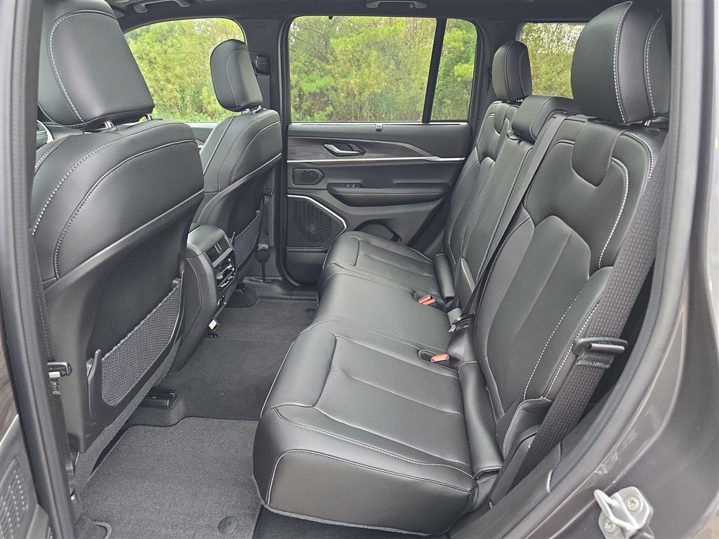 new 2025 Jeep Grand Cherokee car, priced at $47,960