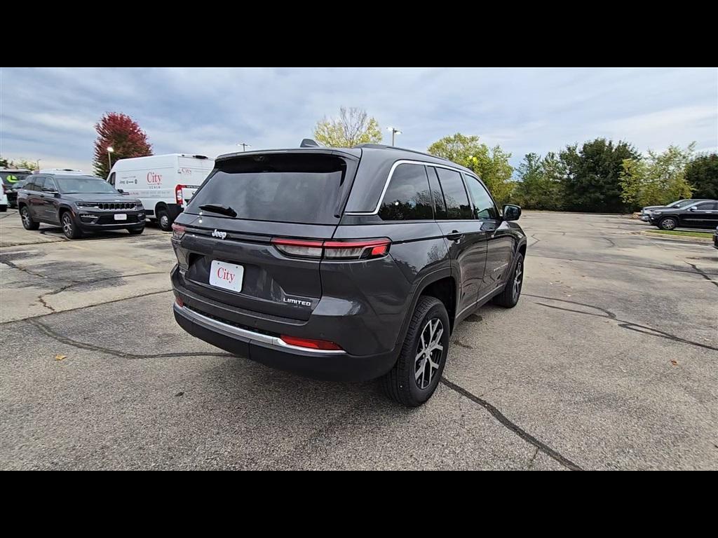 new 2025 Jeep Grand Cherokee car, priced at $47,960