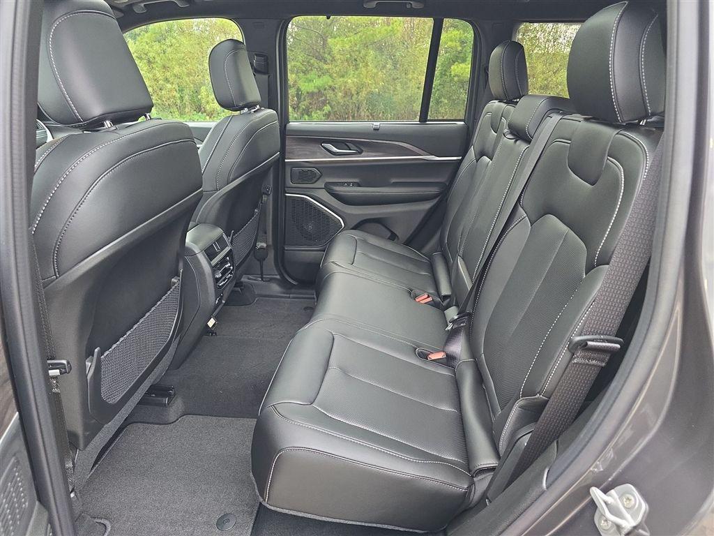 new 2025 Jeep Grand Cherokee car, priced at $49,410