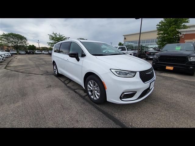 used 2024 Chrysler Pacifica car, priced at $39,989