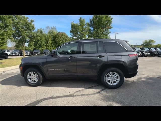 new 2025 Jeep Grand Cherokee car, priced at $38,905