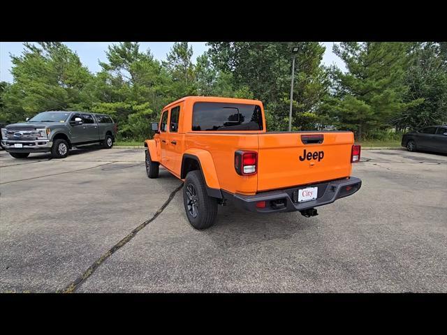 new 2025 Jeep Gladiator car, priced at $46,358