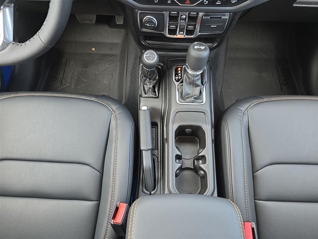 new 2025 Jeep Wrangler car, priced at $50,515