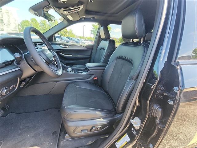 new 2025 Jeep Grand Cherokee L car, priced at $41,760
