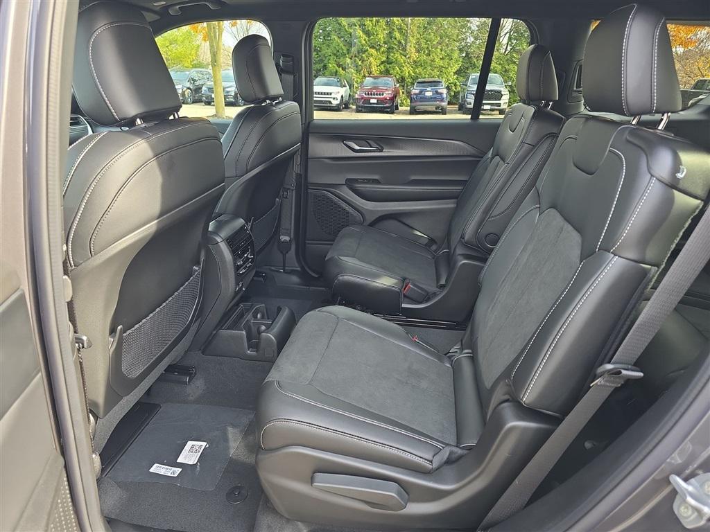 new 2025 Jeep Grand Cherokee L car, priced at $44,281