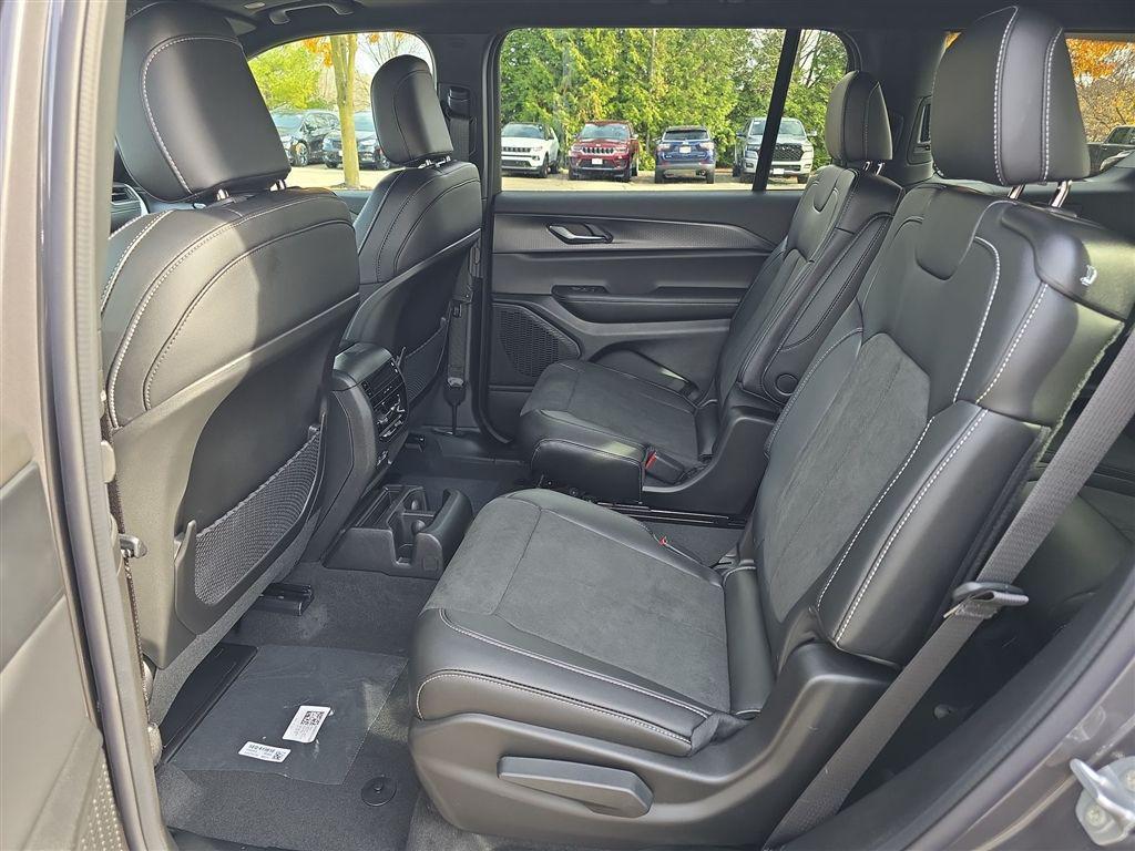 new 2025 Jeep Grand Cherokee L car, priced at $43,467