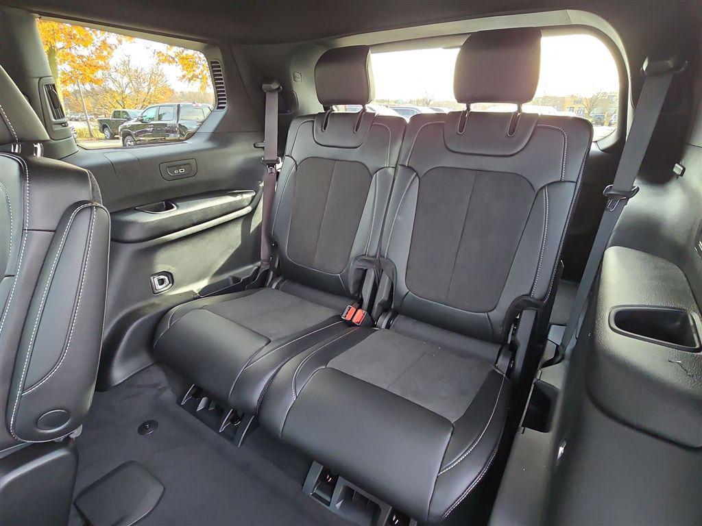 new 2025 Jeep Grand Cherokee L car, priced at $43,467