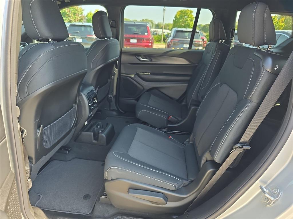 new 2025 Jeep Grand Cherokee L car, priced at $39,489