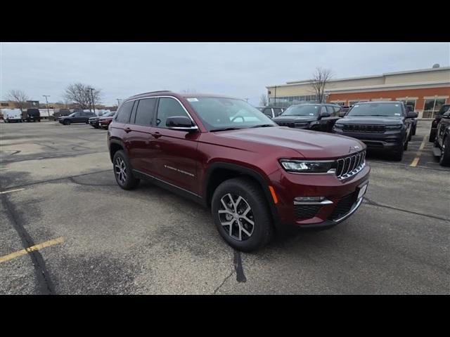 new 2025 Jeep Grand Cherokee car, priced at $47,334