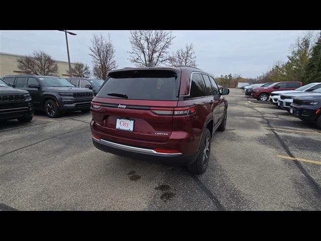 new 2025 Jeep Grand Cherokee car, priced at $47,334