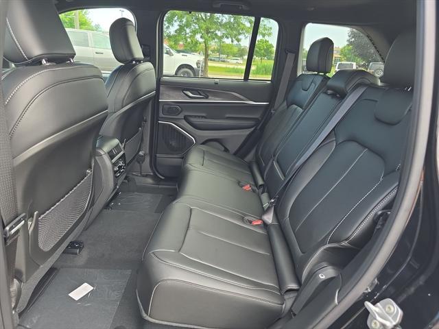 new 2025 Jeep Grand Cherokee car, priced at $47,017