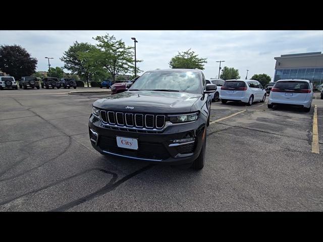 new 2025 Jeep Grand Cherokee car, priced at $47,017
