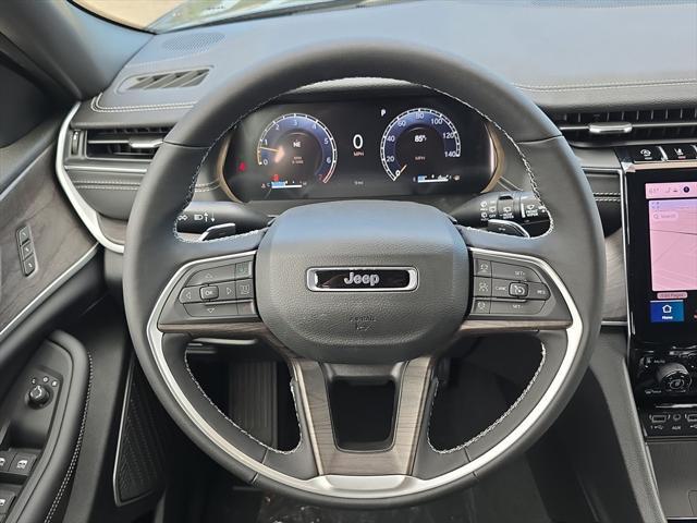 new 2025 Jeep Grand Cherokee car, priced at $47,017