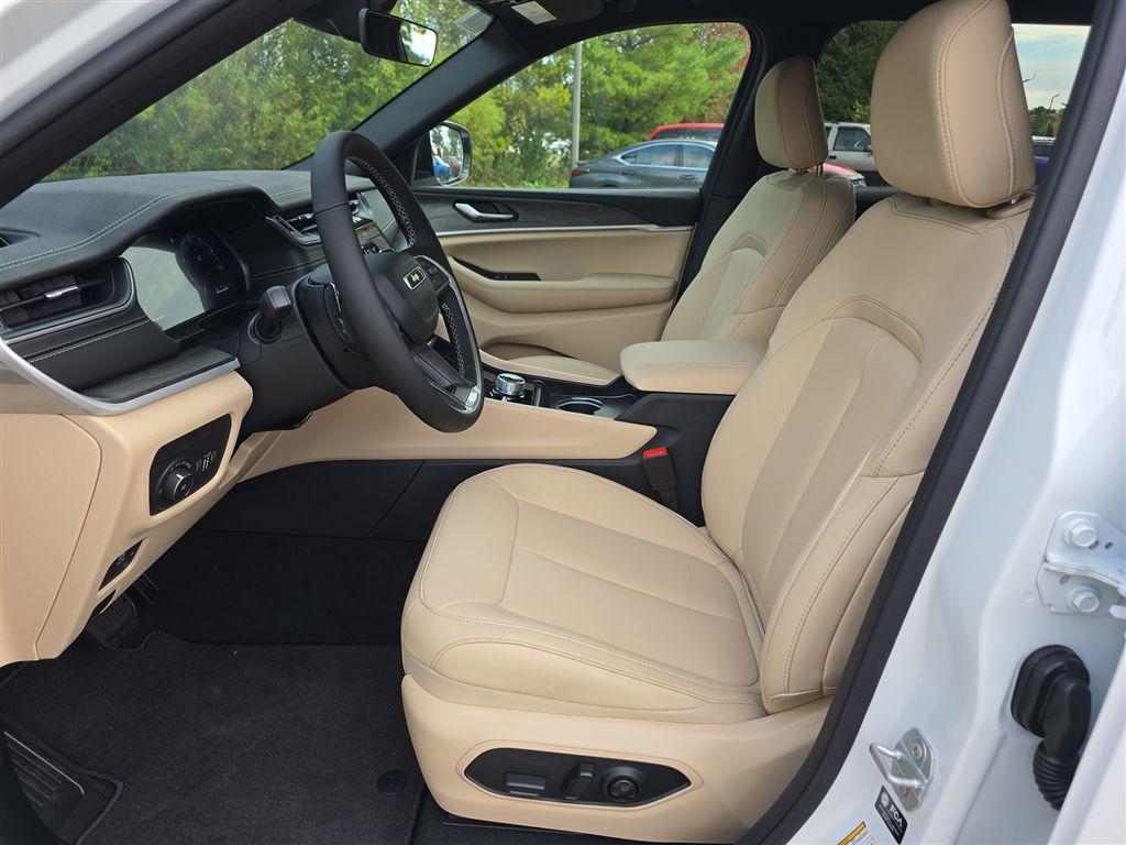 new 2025 Jeep Grand Cherokee L car, priced at $46,443