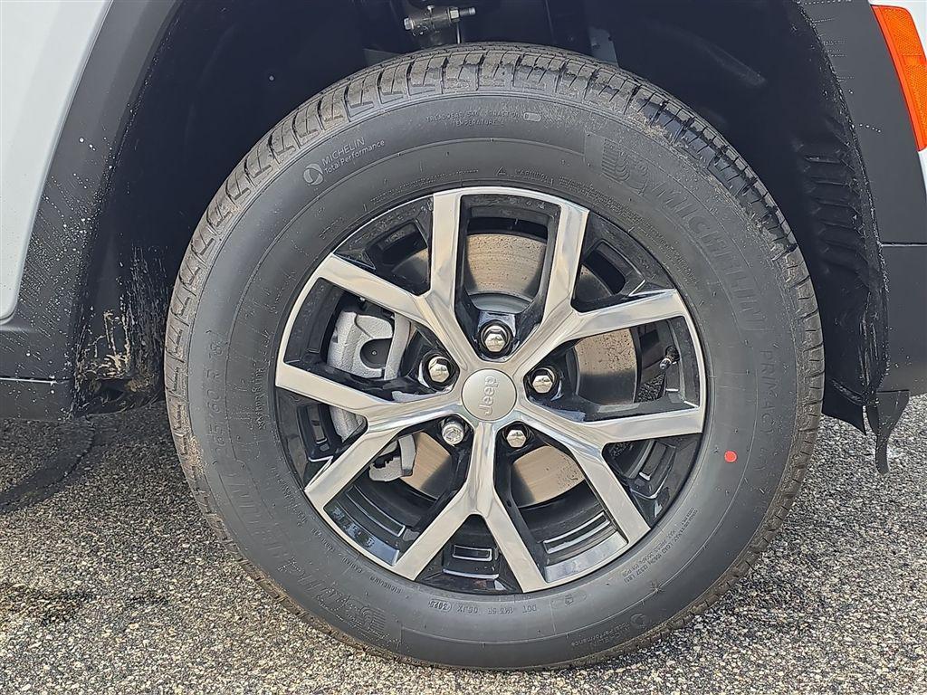 new 2025 Jeep Grand Cherokee L car, priced at $46,443