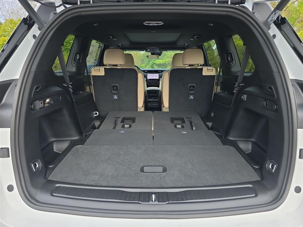 new 2025 Jeep Grand Cherokee L car, priced at $44,993