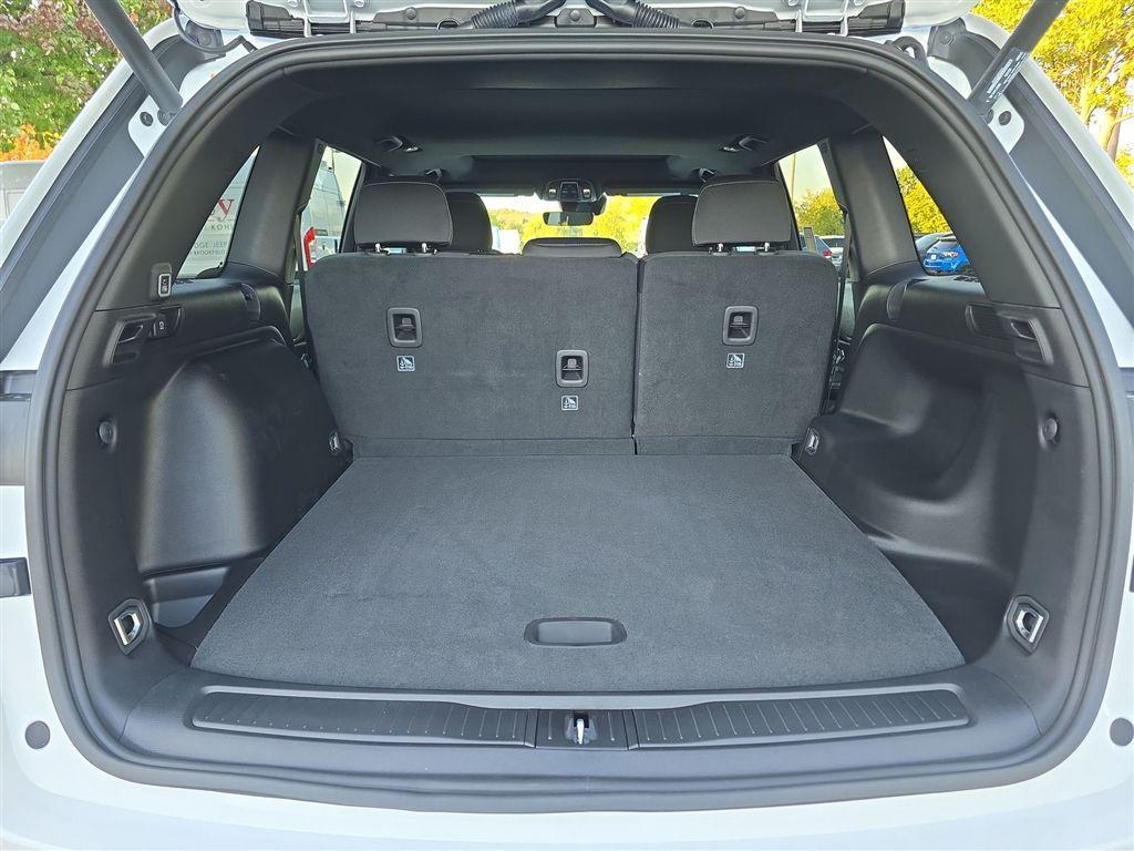 new 2025 Jeep Grand Cherokee car, priced at $38,919