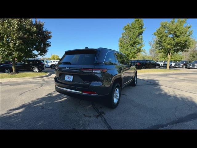 new 2025 Jeep Grand Cherokee car, priced at $38,905