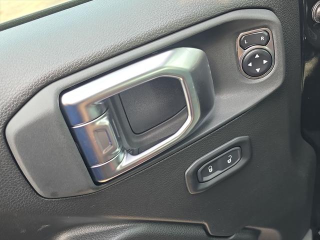 new 2025 Jeep Wrangler car, priced at $47,380