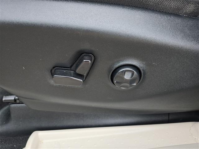 used 2023 Chrysler Pacifica car, priced at $23,990