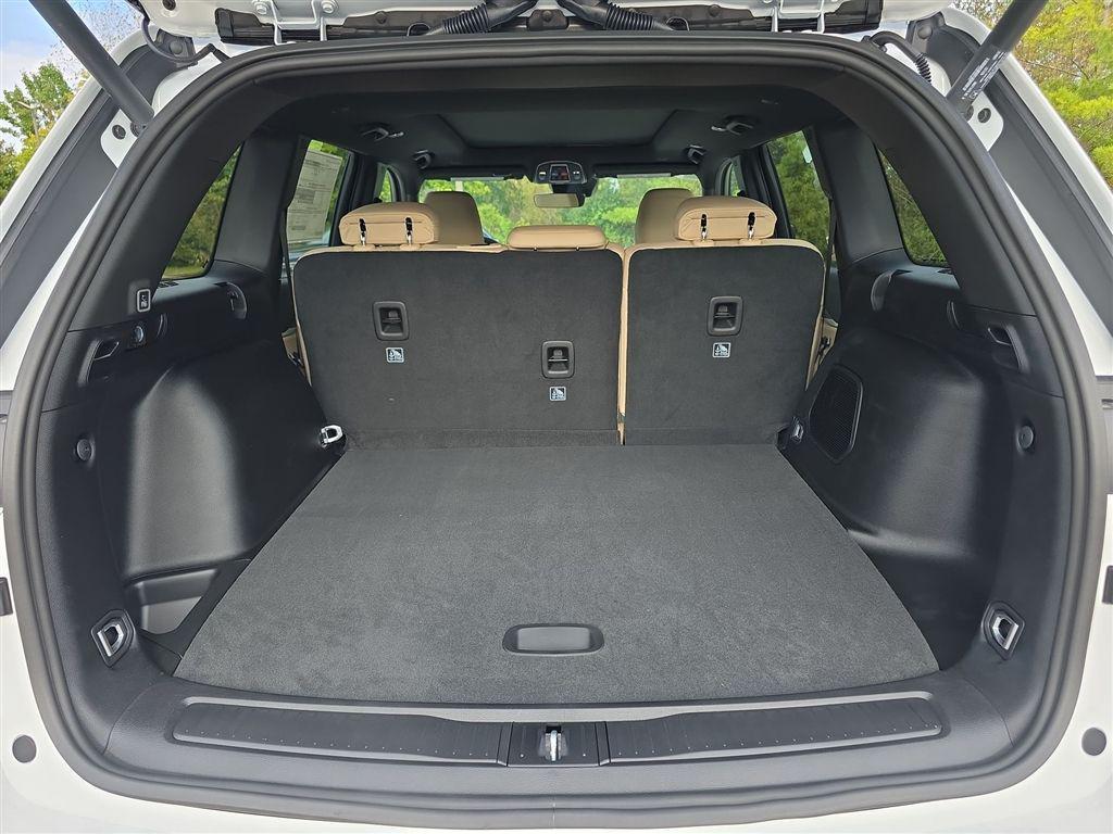 new 2025 Jeep Grand Cherokee car, priced at $46,241