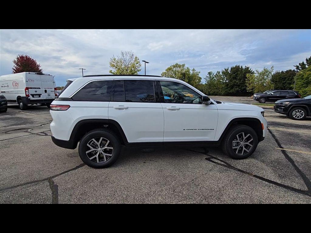 new 2025 Jeep Grand Cherokee car, priced at $46,241