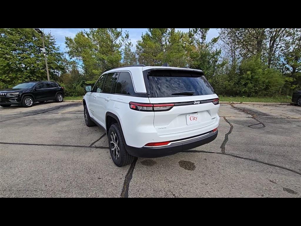new 2025 Jeep Grand Cherokee car, priced at $44,991