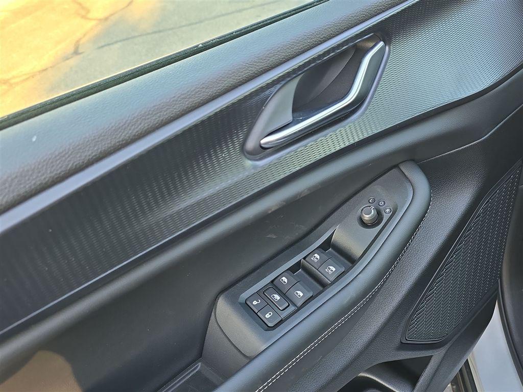 new 2025 Jeep Grand Cherokee car, priced at $40,263