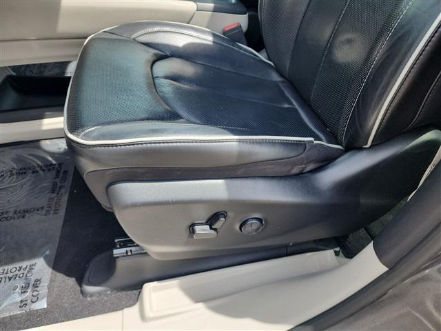 used 2023 Chrysler Pacifica car, priced at $27,590