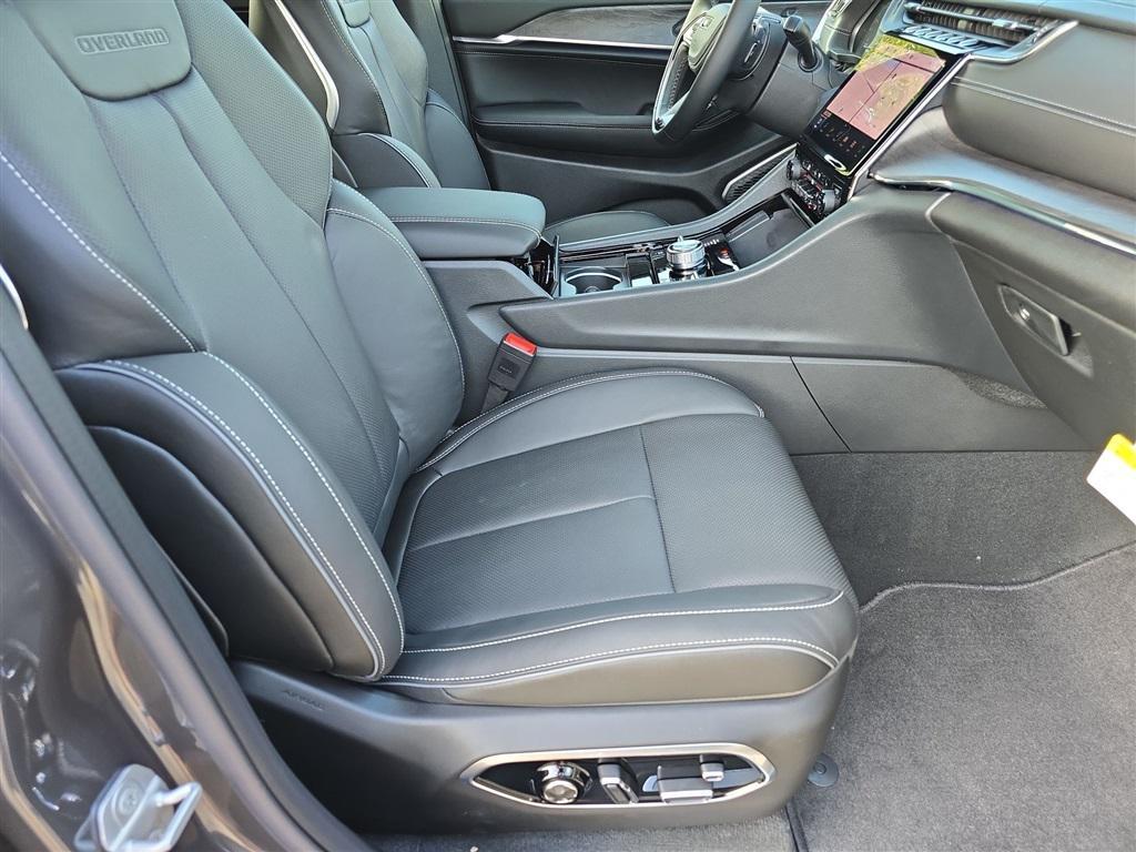 new 2025 Jeep Grand Cherokee L car, priced at $61,636