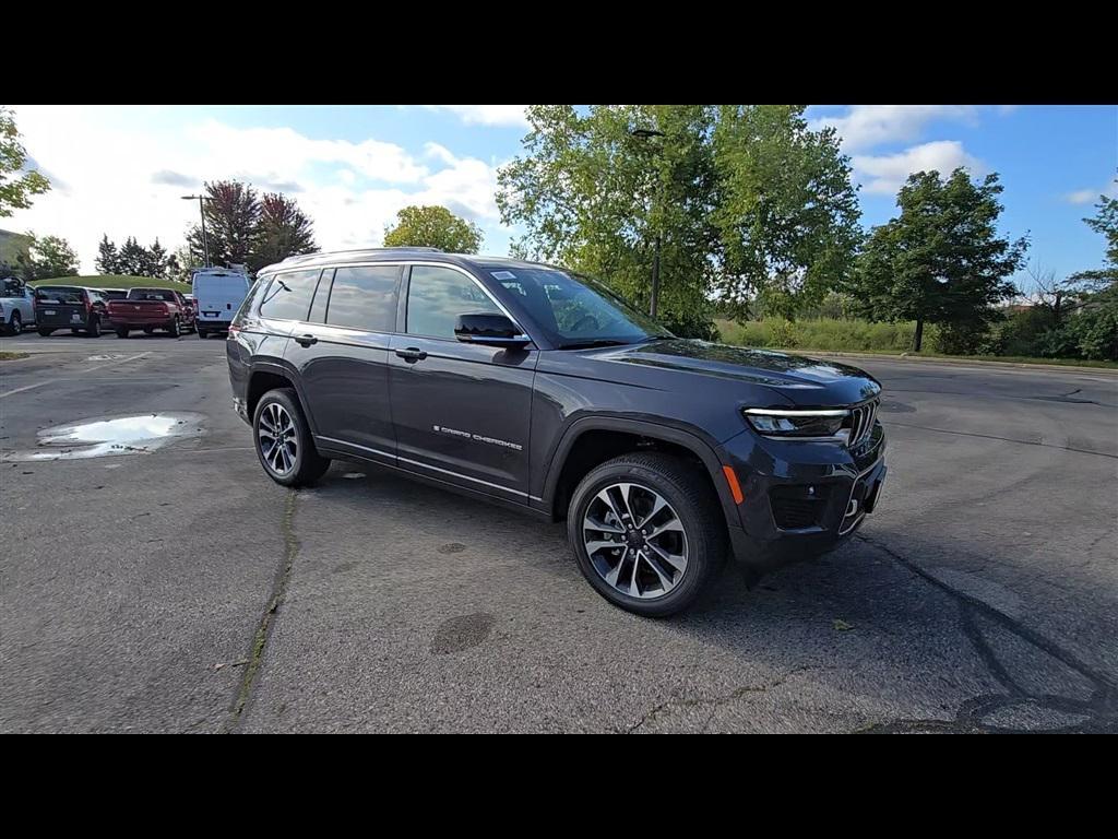 new 2025 Jeep Grand Cherokee L car, priced at $61,636