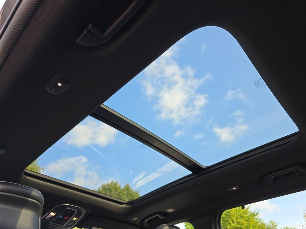 new 2025 Jeep Grand Cherokee L car, priced at $61,636