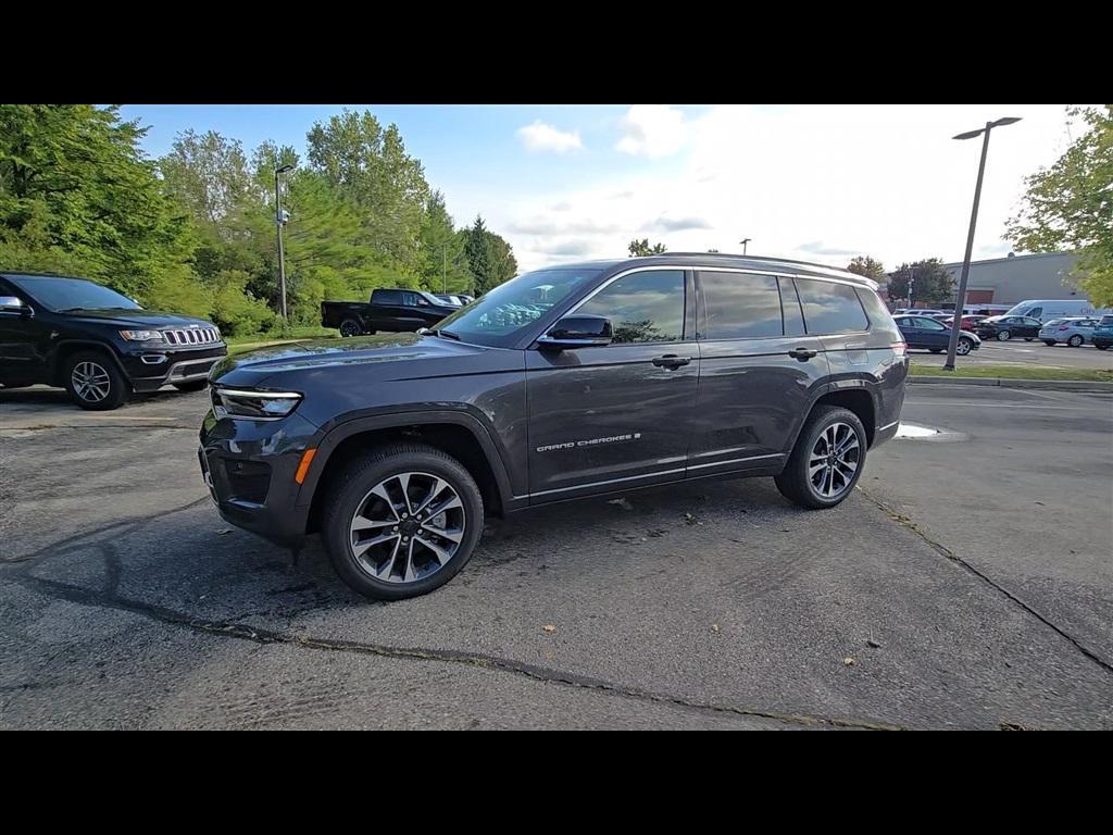 new 2025 Jeep Grand Cherokee L car, priced at $61,636