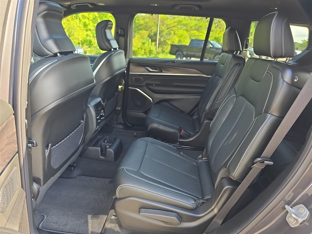 new 2025 Jeep Grand Cherokee L car, priced at $61,636