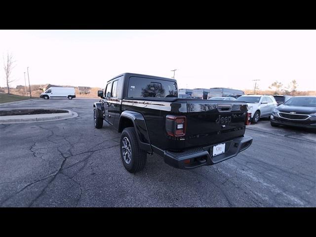 new 2024 Jeep Gladiator car, priced at $46,148