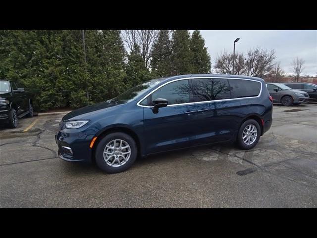 new 2025 Chrysler Pacifica car, priced at $41,079