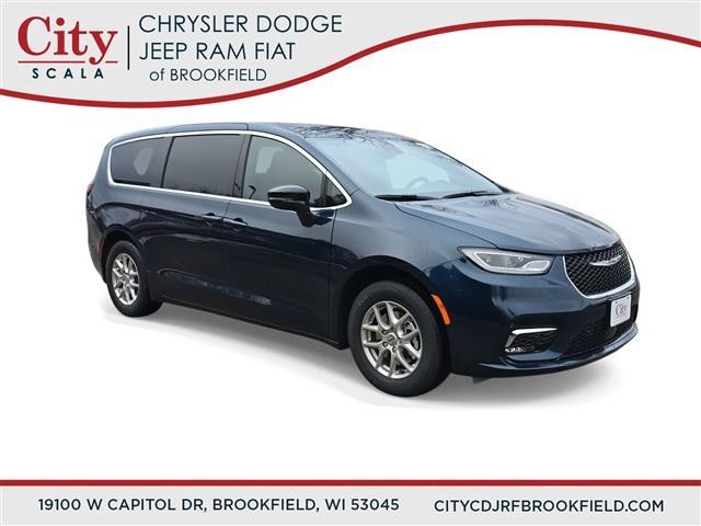 new 2025 Chrysler Pacifica car, priced at $40,679