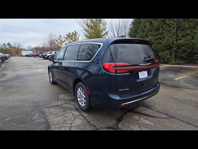 new 2025 Chrysler Pacifica car, priced at $41,079