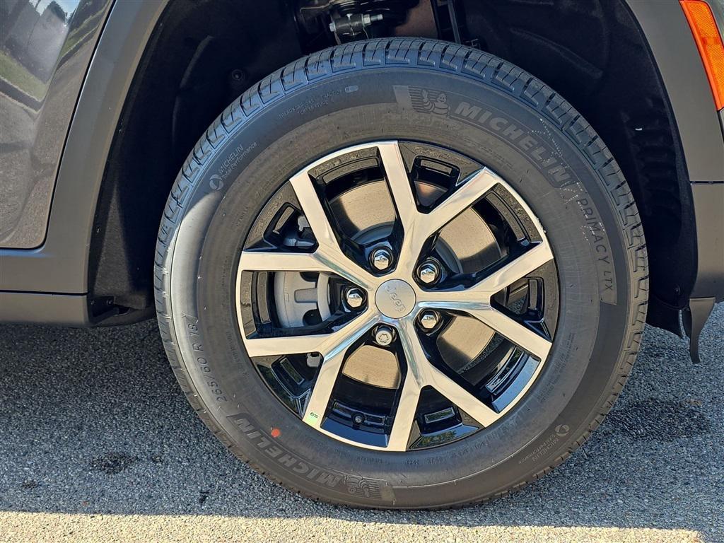 new 2025 Jeep Grand Cherokee L car, priced at $49,201