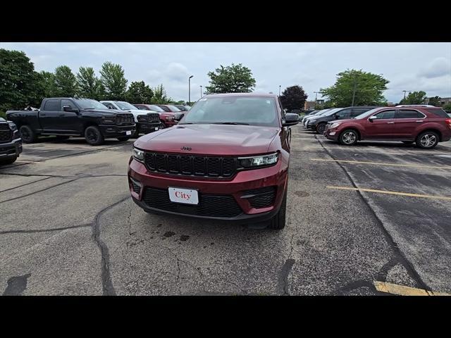 new 2025 Jeep Grand Cherokee car, priced at $42,026
