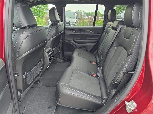 new 2025 Jeep Grand Cherokee car, priced at $42,026