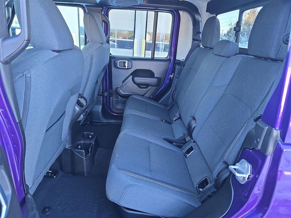 new 2026 Jeep Gladiator car, priced at $47,187