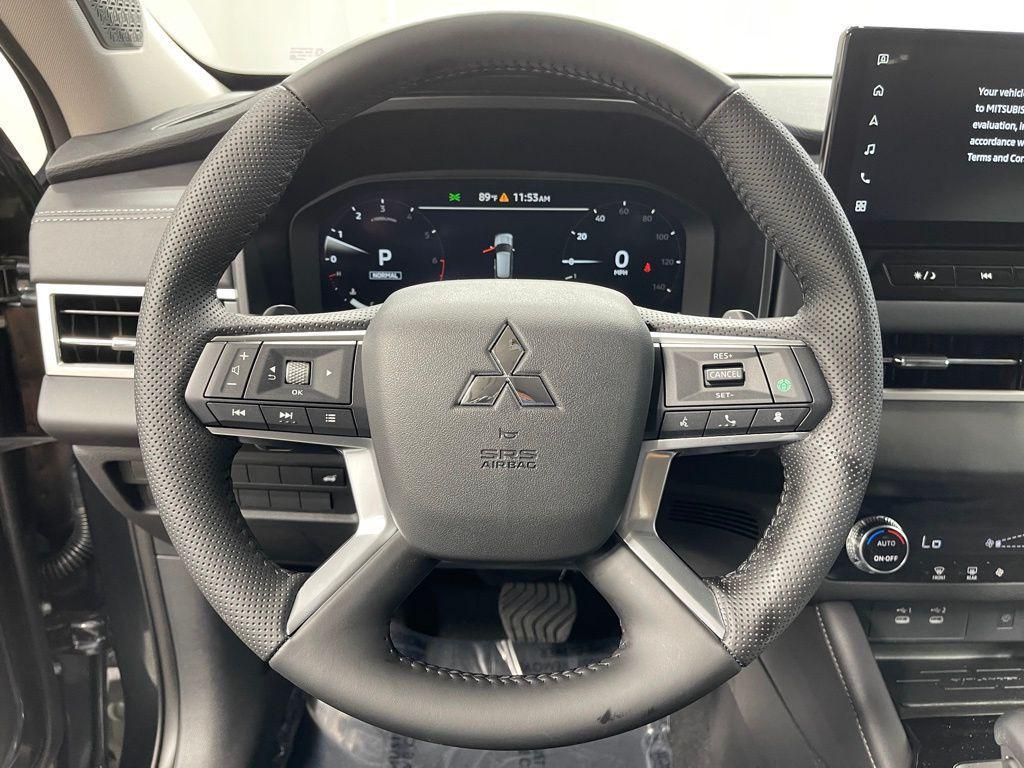 new 2025 Mitsubishi Outlander car, priced at $36,720