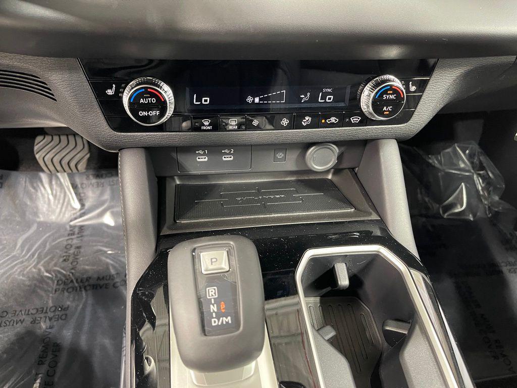 new 2025 Mitsubishi Outlander car, priced at $36,720