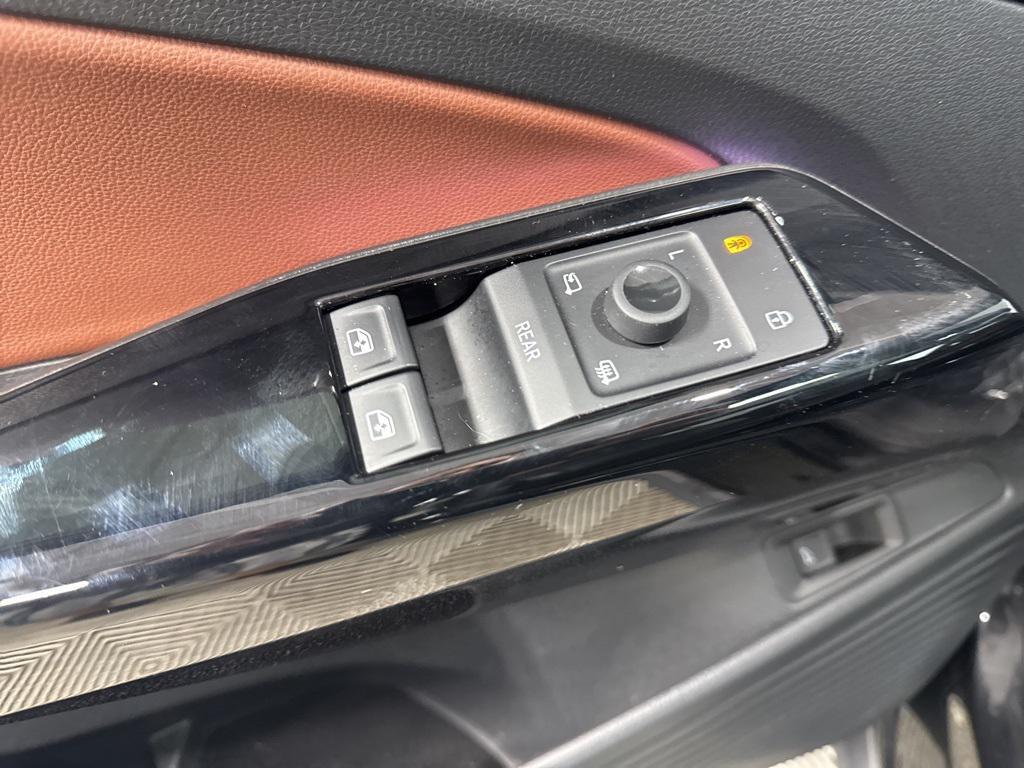 used 2021 Volkswagen ID.4 car, priced at $18,485