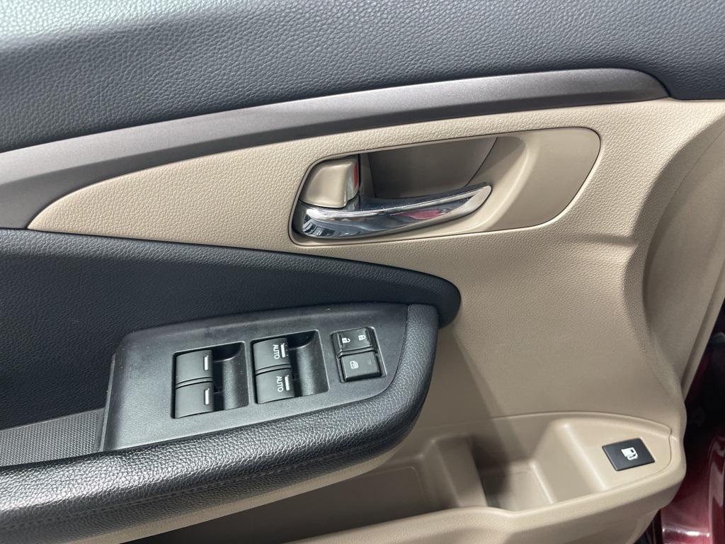 used 2018 Honda Pilot car, priced at $23,395