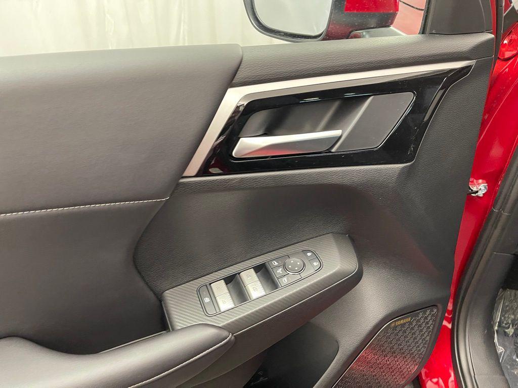 new 2025 Mitsubishi Outlander car, priced at $37,255