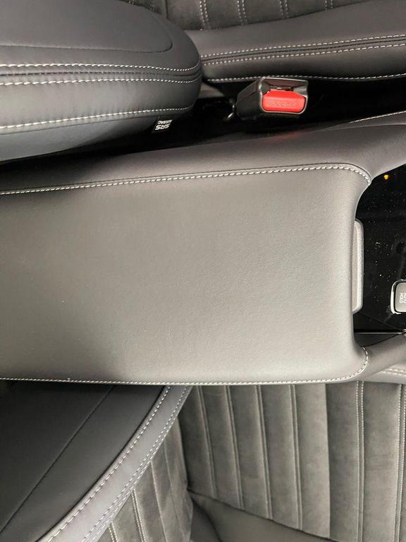 new 2025 Mitsubishi Outlander car, priced at $37,255