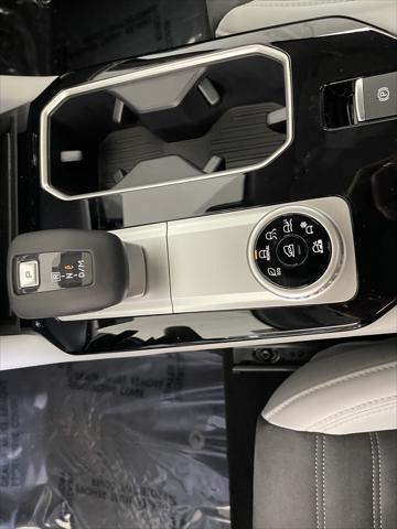 new 2025 Mitsubishi Outlander car, priced at $38,880